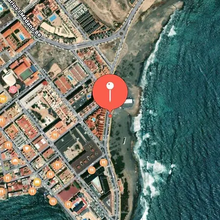 Surfers Nest Apartman *